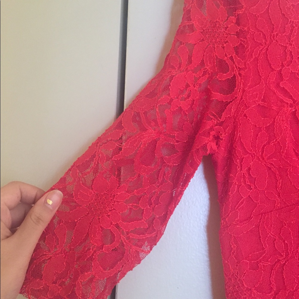 Beautiful red lace knee length dress - Picture 3 of 8